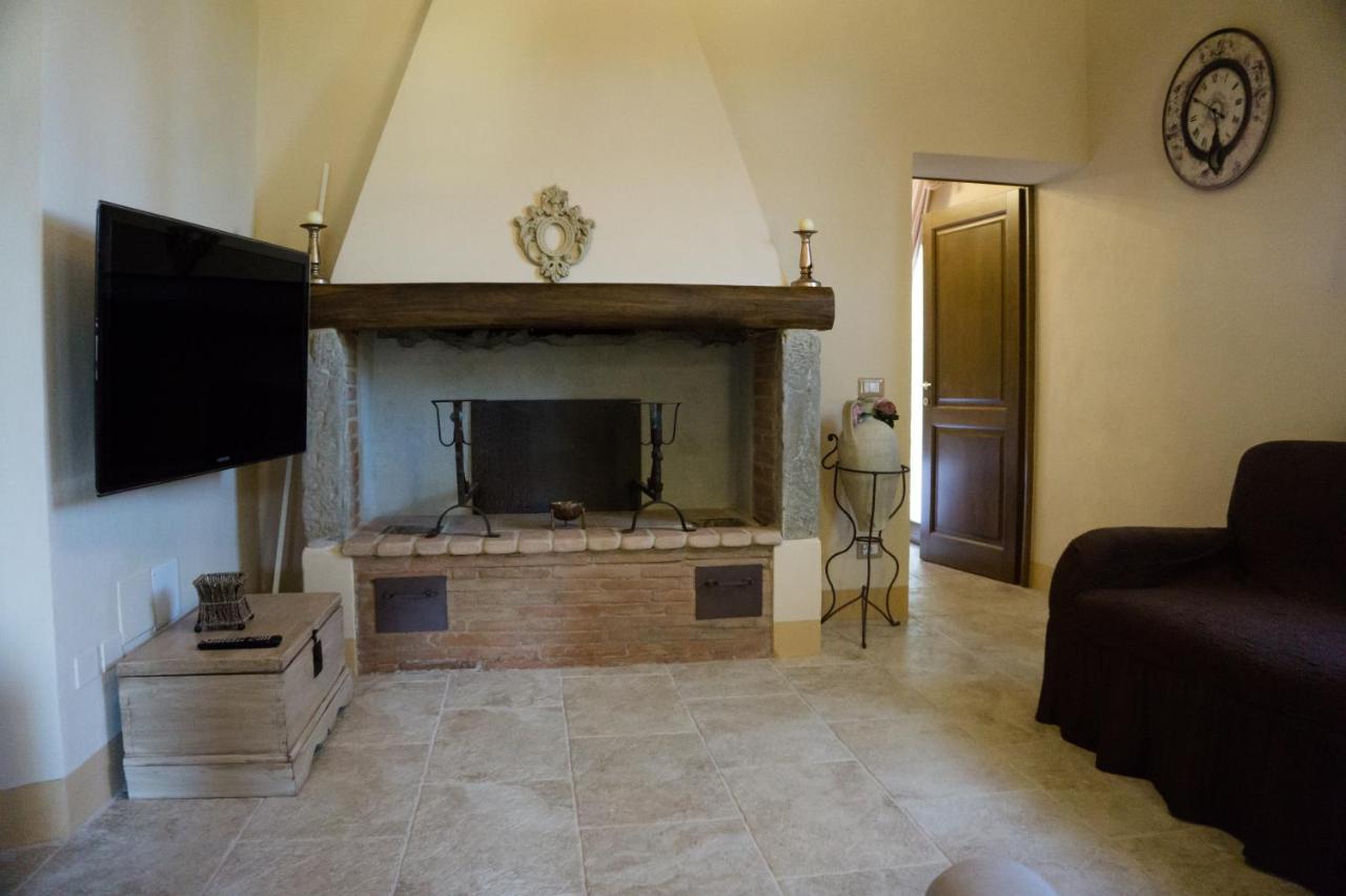 Ferienwohnung Antica Casa Del Glicine Poggibonsi Exterior foto