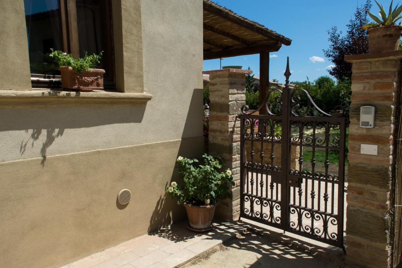 Ferienwohnung Antica Casa Del Glicine Poggibonsi Exterior foto