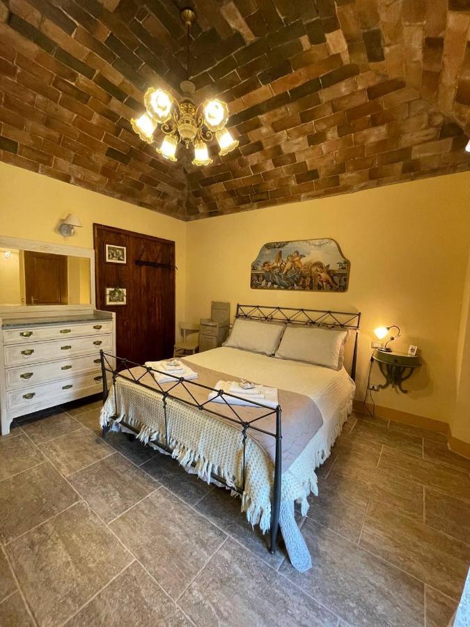Ferienwohnung Antica Casa Del Glicine Poggibonsi Exterior foto